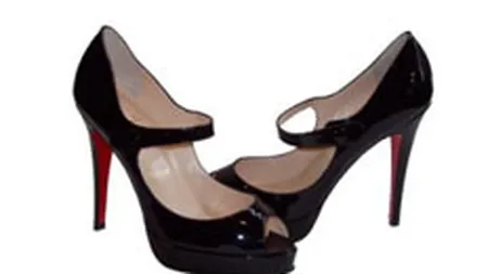 Producatorii de bunuri de lux scad preturile pe piata americana