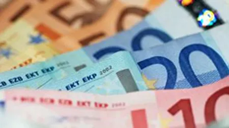 Costul scaderii ratingului Fitch: 1% in plus la creditele pentru Romania