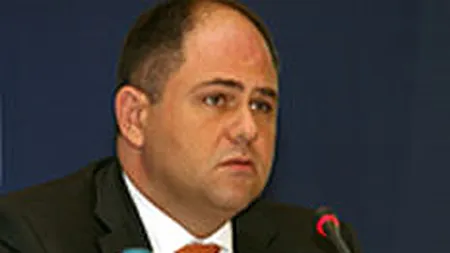 Oprescu, Alpha Bank: Revizuim planurile de extindere pentru 2009