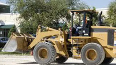 Serviciile si constructiile au adus peste jumatate din cresterea economica la 9 luni