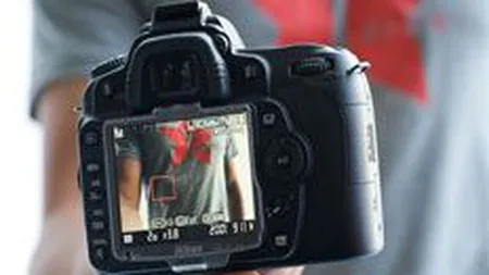 Piata aparatelor foto - in declin, consumatorii se indreapta spre produse ieftine