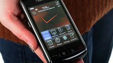 BlackBerry Storm, eclipsat de iPhone 3G in T4 din 2008