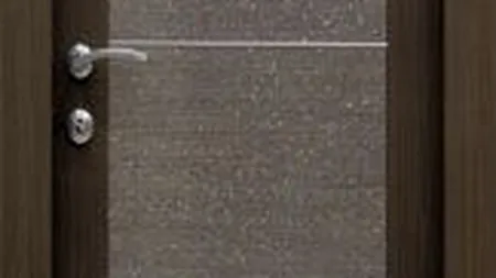 Pinum a lansat la Milano o linie de usi cu preturi de pana la 10.000 euro