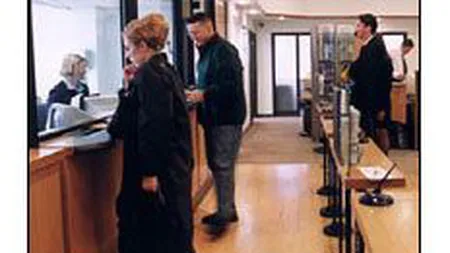 Functionarii publici, in greva de avertisment