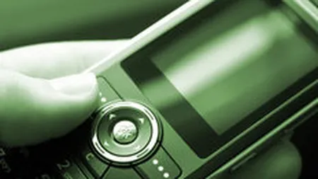 Cosmote ofera telefoane sau minute in plus clientilor ce trec la un plan tarifar superior