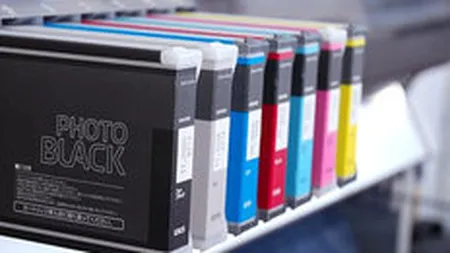 Piata echipamentelor de birotica a scazut anul trecut pentru prima oara din 2001