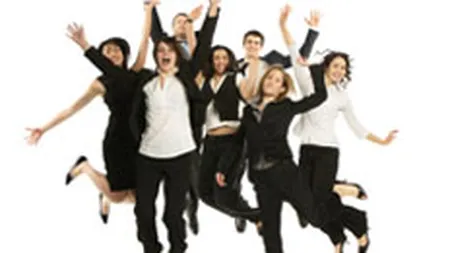 Studiu: Majoritatea britanicilor cred ca ating apogeul carierei la 37 de ani