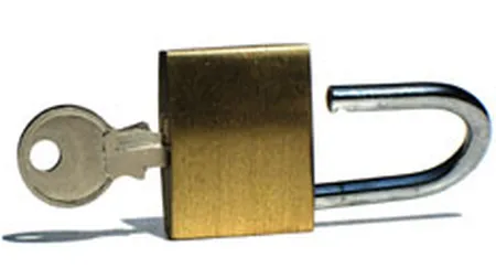 Din septembrie, operatorii vor debloca, la cerere, telefoanele mobile codate in reteaua proprie