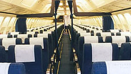 IATA: Veniturile liniilor aeriene au scazut cu pana la 30% in mai