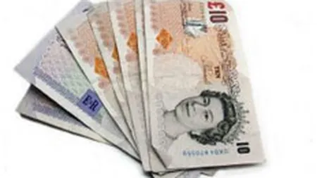 Studiu: Un junior britanic castiga in medie 23.000 de lire sterline pe an