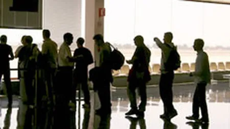 ANAT: Numarul vacantelor petrecute de romani in strainatate a scazut cu 20%