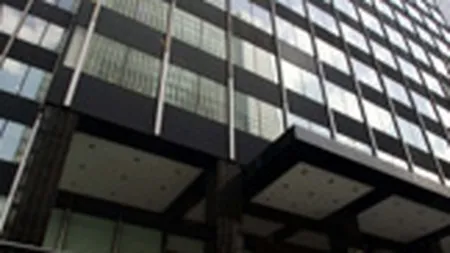 JPMorgan Chase va creste salariile, insa va limita bonusurile