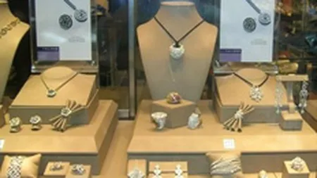 Cererea pentru bijuterii de lux a scazut in Romania cu 30% in S1