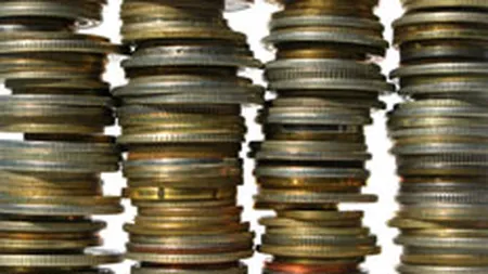 Moody\'s: Deficitul bugetar va atinge anul acesta 7,7% din PIB, peste tinta de 7,3%