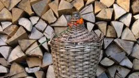 Pe urmele damigenelor: Patronatele cer impozitarea vinului \concurent\ de buturuga