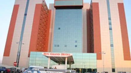 Directorul de vanzari al Rin Grand Hotel castiga 7.000 lei pe luna
