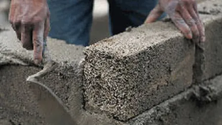 Piata de ciment poate stagna in 2010 si depinde de investitiile statului