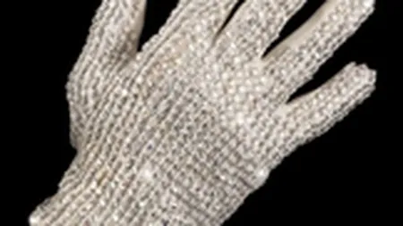Manusa lui Michael Jackson, vanduta la licitatie pentru 350.000 dolari