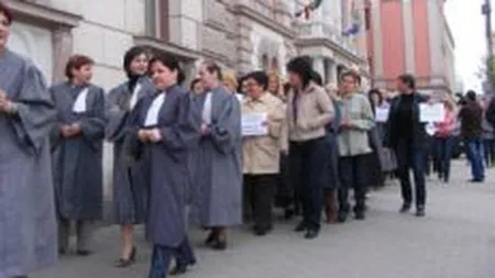 Sindicalistii ies in strada saptamana viitoare, 200.000 de angajati vor fi someri din februarie