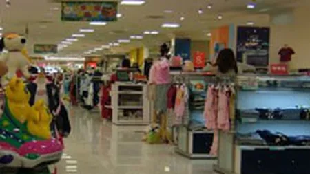 Retailerii iau proprietarii de mall-uri la o noua runda de negocieri: \Unde nu primim discount-uri la chirii, inchidem\