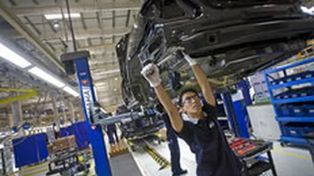 Peugeot Citroen va rechema pana la 100.000 de masini cu defecte la pedala de acceleratie