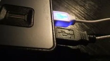 Un hacker de modem-uri prins de FBI risca 40 de ani de inchisoare