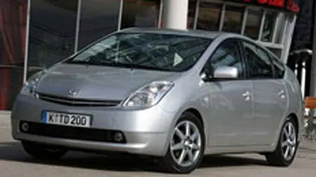 Toyota rechema masinile hibrid Prius pentru probleme la sistemul de franare