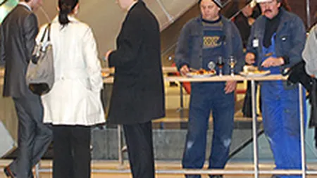 Reportaj de la lansarea Sun Plaza: La cocktail cu Dorel instalatorul