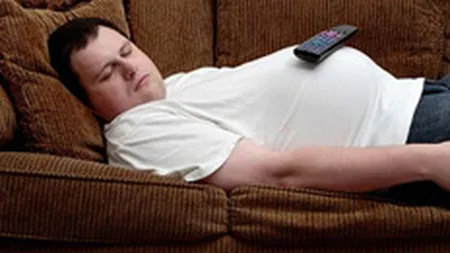 Angajam consumator pasionat de fast-food. Salariu: 26.000 euro pe an