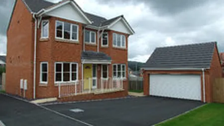 Pretul locuintelor din Marea Britanie a crescut cu 1,1% in martie