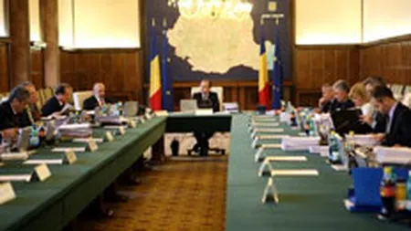 Guvernul s-a reunit in sedinta cu o ora inaintea sosirii FMI, pentru scrisoarea de intentie