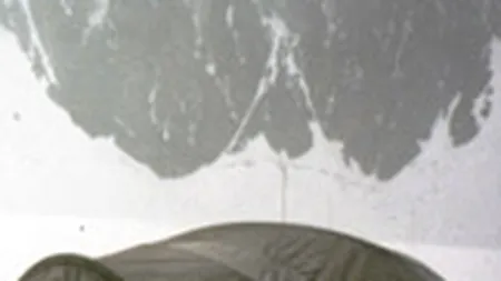 Cum iti motivezi angajatii printr-un team-building de \supravietuire\, cu mars de kilometri si dormit in zapada