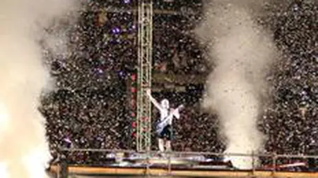 Spaga data de AC/DC la granita a ajuns in presa straina: Trupa rock si-a gasit \Autostrada catre Iad in Romania\