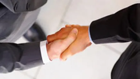 Ministrii lanseaza discutia despre un nou imprumut la FMI. Blaga: \Avem nevoie\. Berceanu: \Nu cred\. Videanu: \E binevenit\