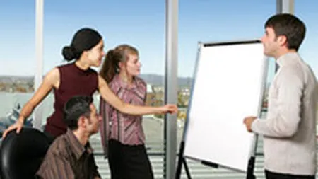 Comunicarea in vremea recesiunii: Mai importanta pentru companii, dar nu suficient pentru a face noi angajari