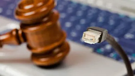 Carte de vizita: Comerciant online profesionist. Cunoaste-i pe oamenii care lucreaza cu oferte de tipul \Dau un Opel Vectra pentru acest iPhone!\