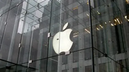 Un director al Apple, acuzat ca a primit mita in schimbul unor informatii confidentiale