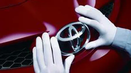Toyota va rechema pentru reparatii 1,3 milioane de masini Corolla si Matrix in SUA si Canada