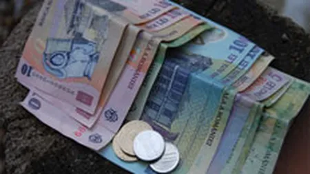 Bloomberg anunta declinul leului: Tensiunile politice pot aduce un nou minim istoric