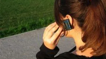 Cum comunica romanii cu rudele din strainatate: 81% pe mobil, 28% prin messenger