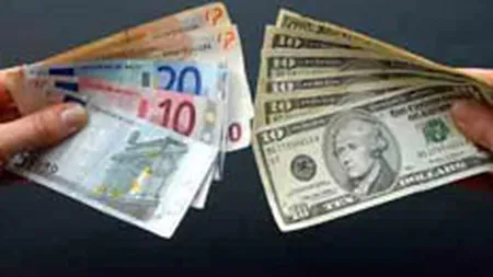 Analisti: Euro si-a intrerupt sirul de cresteri fata de dolar. Ce urmeaza?