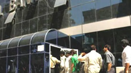 In Europa, clientii bancilor se agita. Va contamina miscarea \Stop Banque\ si Romania?