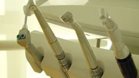 Studiu: Turismul dentar salta piata stomatologica din Romania cu 17% pe an