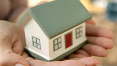 Cum se promoveaza bancile cand creditarea e blocata: Va vindem visul, cu casa e mai greu
