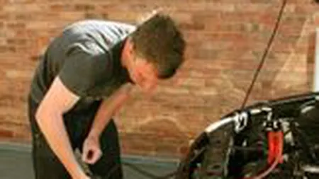 Toyota, Daimler si BMW recurg la baterii de laptopuri pentru vehiculele electrice