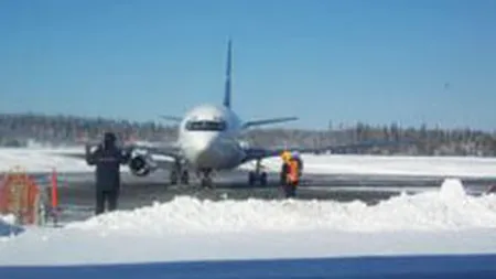 Traficul aerian din Europa, in continuare perturbat de vremea rea