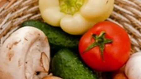 O treime din alimentele si bauturile alcoolice consumate de romani sunt din gospodaria proprie