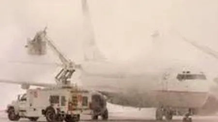 Marea Britanie schimba legislatia pentru a putea amenda aeroporturile blocate de vremea rea