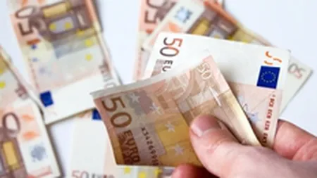 Studiu: Doar un sfert dintre romani au putut face economii in 2010. Un roman din trei este datornic