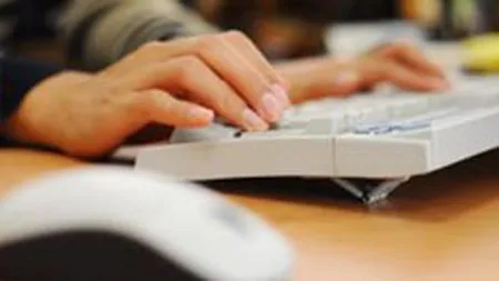 Studiu: 9 din 10 internauti romani intra zilnic online. Vezi ce cauta si ce obiceiuri au